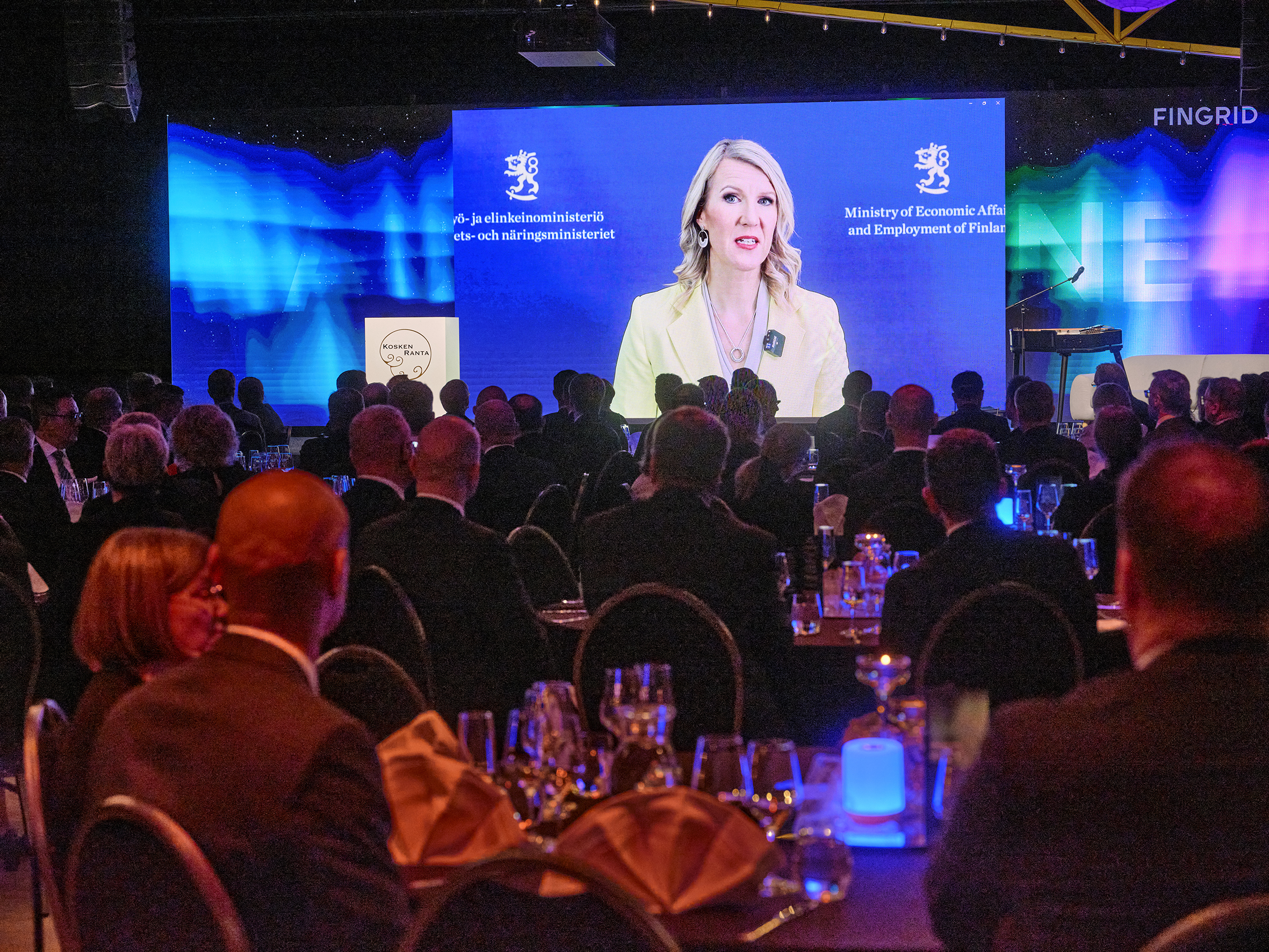 Aurora Line_Sari Multala.jpg